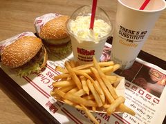 -The Habit Burger Grill 哈比特汉堡(复兴soho店)