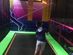 -酷跳蹦床主题公园(万胜广场店)