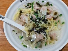 弄堂小馄饨-弄堂咪道-饭香·面香·馄饨香(钦州北路田尚坊店)