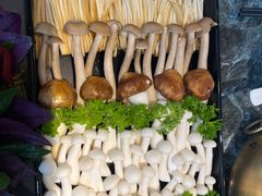 -慢丽江·云南野生菌土鸡锅(西山店)