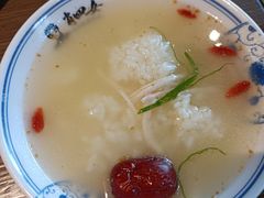 -肖四女乐山跷脚牛肉(南汇大学城生活广场店)