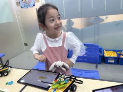 -太空学院儿童娱教乐园(中华广场店)