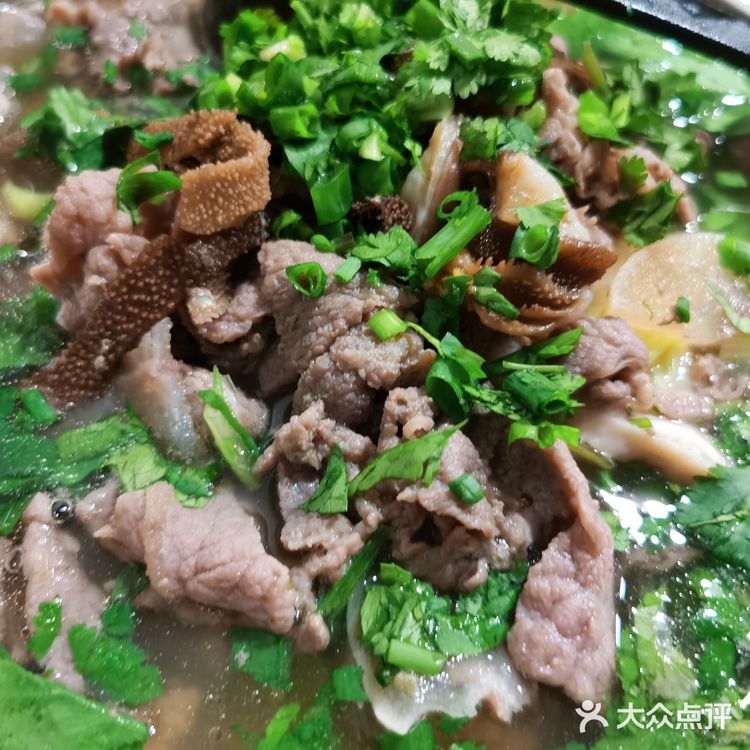 乐山行，打卡冯三孃跷脚牛肉