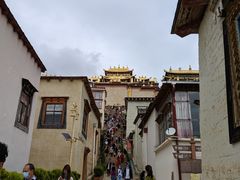 -噶丹松赞林寺