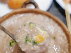 -何妹湿辣牛肉·粤式烧烤砂煲(桂雅路店)