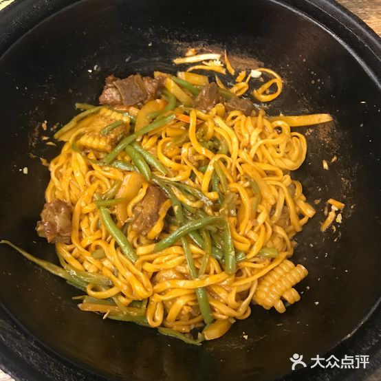 三年六班铁锅焖面(农大店)
