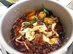 -晓彭肥肠鸡·泡椒鸡火锅(水木天地店)