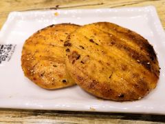 烤饼子-喝丢一只鞋海鲜烧烤·海肠捞饭(东关街店)