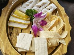 -滇釜火锅·能喝汤的火锅(车公庄店)