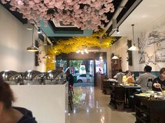 大堂-贵府酸汤牛肉火锅·贵州老字号(飞山街店)