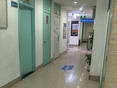 -上海和平眼科医院