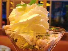 果仁香草冰激凌圣代-新元素(三里屯太古里南区)
