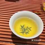 流光溢彩。执一盏茶，细品
