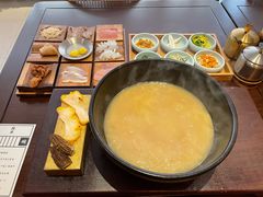 -银米·云南传统过桥米线(双廊黑金冠店)