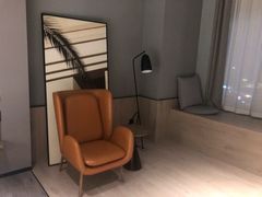 -上海虹桥中心爱琴海亚朵S酒店