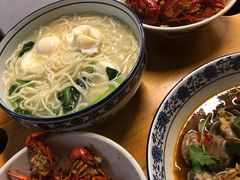-琥珀老六龙虾(四里河店)