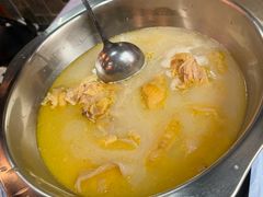 -鲜入围煮花胶鸡海鲜火锅