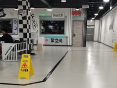 -极限PLAY运动娱乐新世界·团建派对潮玩休闲馆·室内蹦极高空游乐园