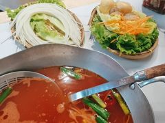 -王奋斗贵州酸汤牛肉火锅