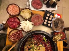-黄潇洒老火锅(九眼桥宏济巷店)