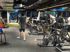 -威克健身游泳(万菱汇店)