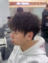 -藤野造型烫染·漂发