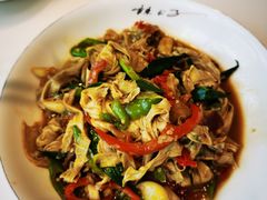 火腿炒农家豆腐皮-辣公子·千岛湖私房菜(滨江店)