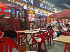 -老街烧烤大排档·地道湖北菜·龙虾馆(汉口火车站店)