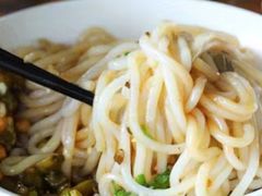 -牛八宝桂林米粉(八里庄店)