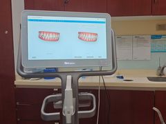 -瑞尔齿科(颐堤港诊所)