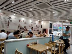 大堂-金诚张妈妈羊汤·驴肉火烧(旧宫佳和园店)