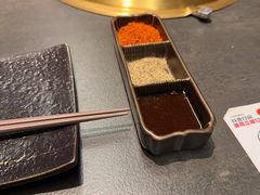 -铭牛烧肉·和牛海鲜自助(高新月牙湖店)