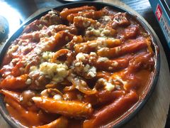 海鲜芝士炒年糕-MI WU FACTORY米屋美食工厂餐厅(绿地店)