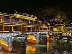 景观位-临江餐馆二楼美食部落