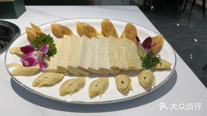 刘一锅筋头巴脑(经园路店)时蔬拼盘图片