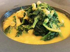 豌豆黄浸豌豆尖-半山腰·云南菜(侨福芳草地店)