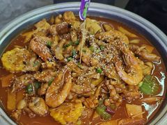 -徐记小怪兽肉蟹煲(中央大街店)