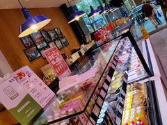 -巴黎贝甜(大宁国际商业广场店)