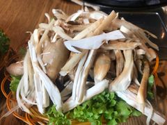 -菌海森林·非遗野生菌火锅(西山区滇池路摩根道店)