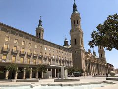 -皮拉尔圣母圣殿主教座堂