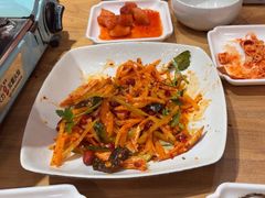 -青瓦餐厅·生鱼片·韩园烤肉(西塔店)