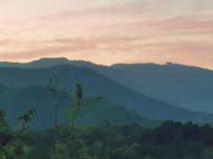 -鬼笑石后山停车场