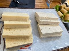 -毛辣果·贵州红酸汤牛肉火锅(西单店)