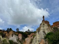 -彩色沙林风景区