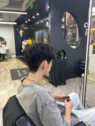 -奈川烫染Salon