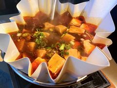纸锅麻婆豆腐-穹六人间 people 6(岳阳路店)