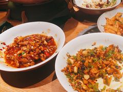 -吃饭皇帝大土家民族菜(正大广场店)