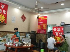 大堂-刘胖娃鱼庄·特色肥肠鱼(杨家坪店)
