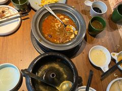 -云海肴·汽锅鸡·云南菜(天山百盛优客店)