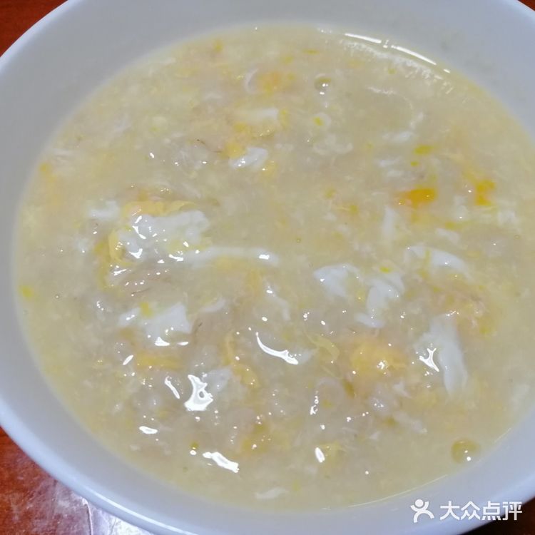 秋季的早餐，来一份润肠暖胃的～燕麦鸡蛋粥